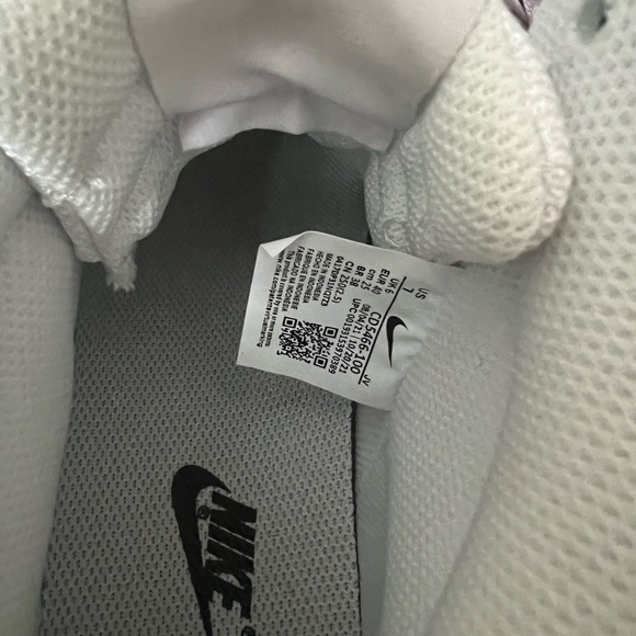 Nike Men’s Court Vision Mid Rise Top Air Force One Sneakers Size 7 - Picture 12 of 14